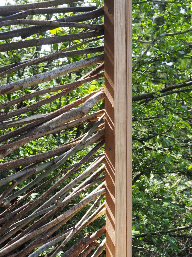 bardage en branches de noisetier